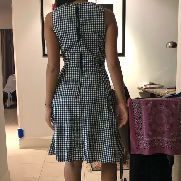 MO&CO Gingham Mid-length Dress with Keyhole - Picture 5 of 5
